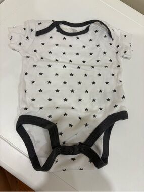 Amazon Essentials White Baby Bodysuit with Grey Star Pattern